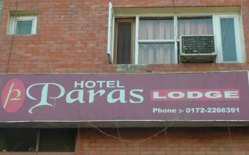 Hotel Paras Lodge